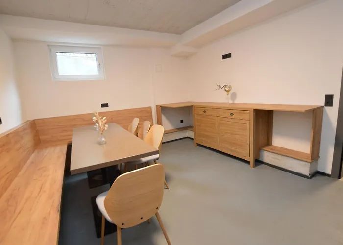 Διαμέρισμα Leni 5 *